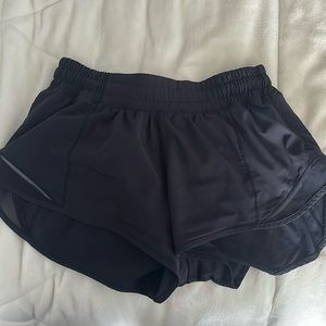 lululemon hotty hot shorts